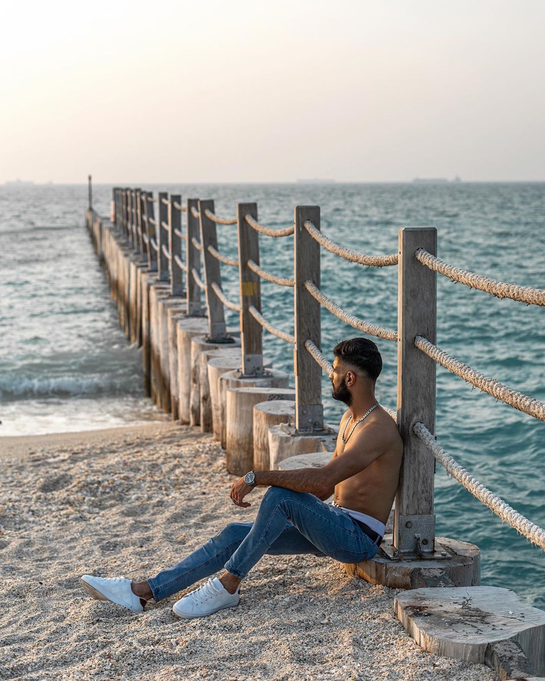 Мужской Фотограф в Дубае и Абу-Даби. Профессиональные Мужские Фотосессии в ОАЭ | Kuckoo.Art